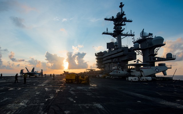 The USS <i>Carl Vinson</i> in the South China Sea on April 8
