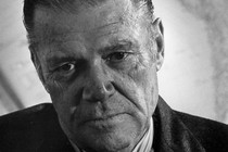 Black-and-white picture of Robert McNamara's head and shoulders
