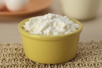 A bowl of cottage cheese