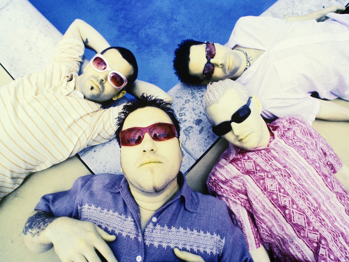 Smash Mouth's Steve Harwell Dies At Age 56