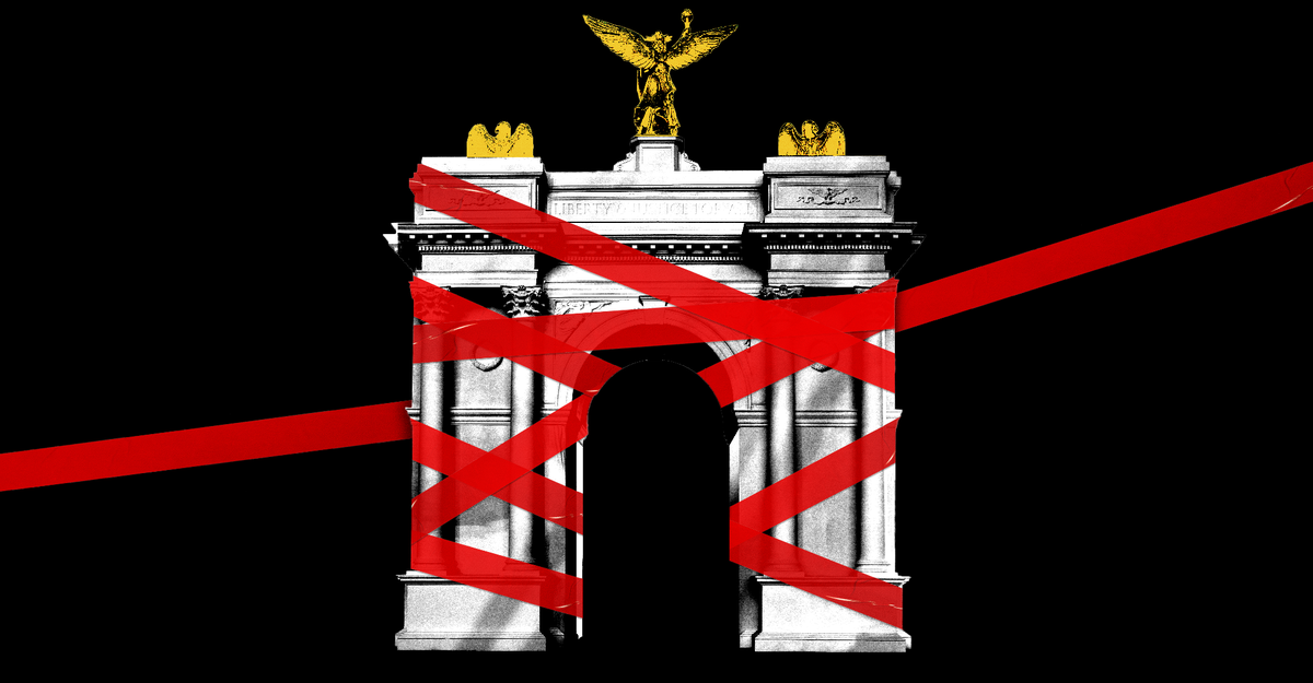 How Militarizing the Triumphal Arch Could Backfire for Trump