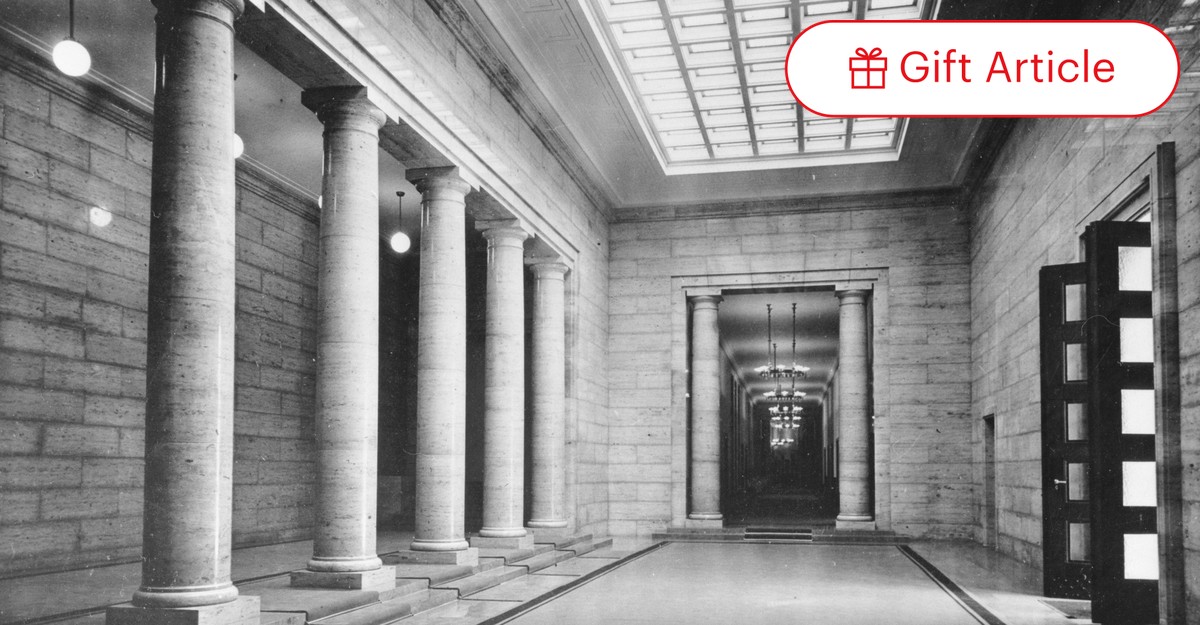 Hitler's Edifice Complex - The Atlantic