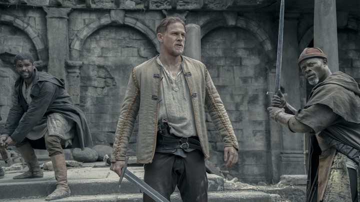 Review King Arthur Legend Of The Sword Is A Painful Retelling