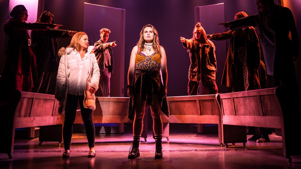 Elizabeth Stanley, Kathryn Gallagher (<i>front</i>) and the company of Jagged Little Pill.