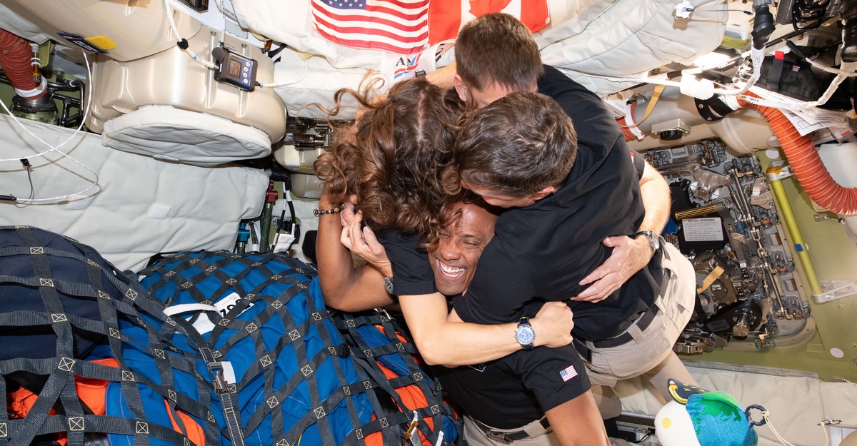 Photographs of the Week: Photo voltaic Eclipse, Amazon Monument, Titanic Bonfire