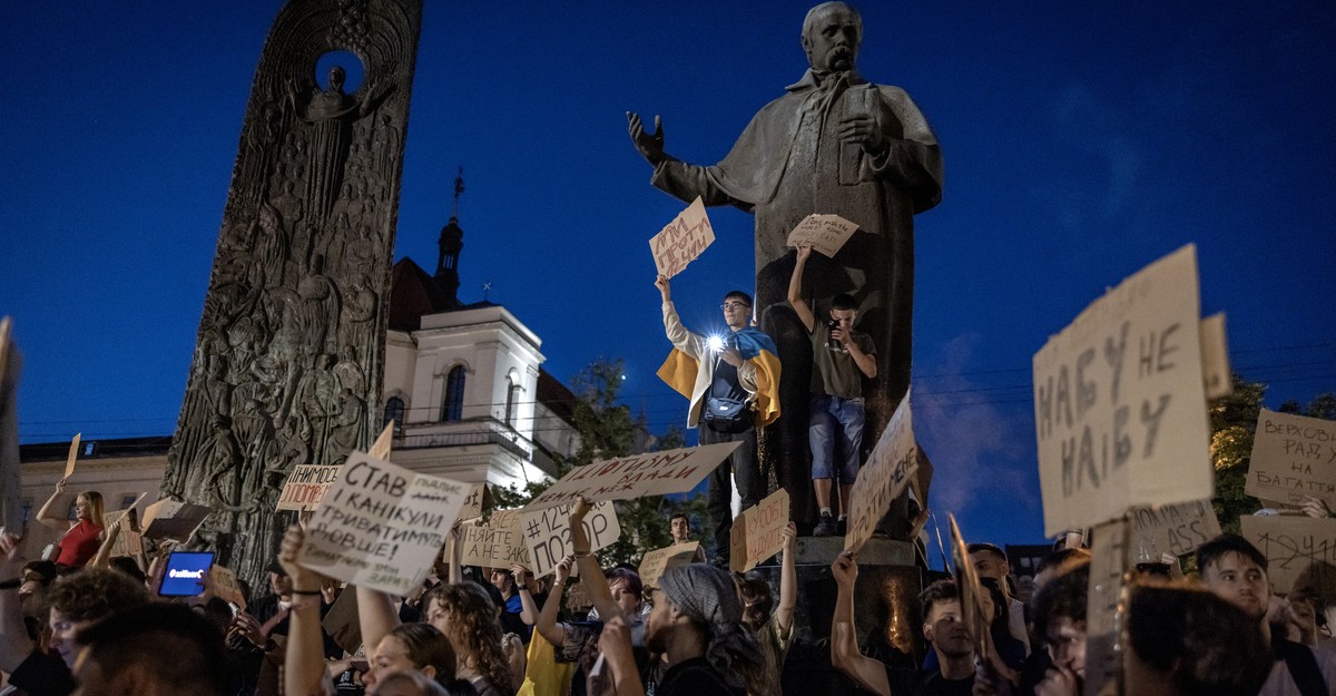 Ukraine’s Corruption Scandal Is Bad. But Exposing It Is a Win.