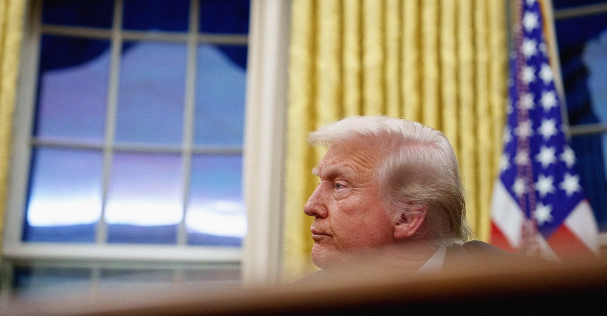 https://cdn.theatlantic.com/thumbor/T5rmQDINJlc3N1NUkFAt6BBAIyo=/0x85:3994x2165/1200x625/media/img/mt/2026/09/2026_09_21_The_battle_for_President_Trumps_Ear_on_Elections_Yvonne_Wingett_Sanchez_1/original.jpg