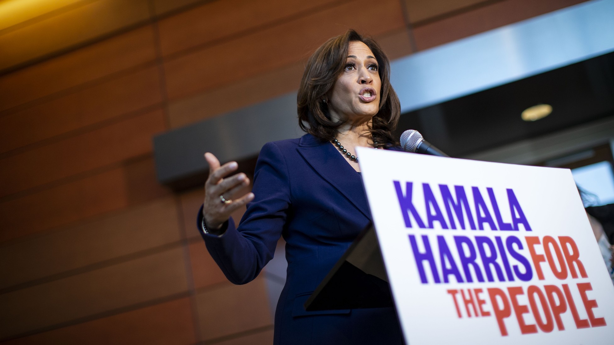 How Kamala Harris Is Running Against 2020 Democrats - The Atlantic