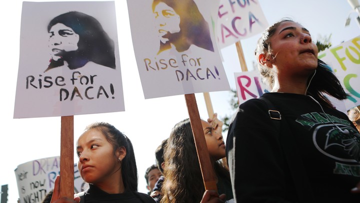 Students rallying to support DACA recipients.