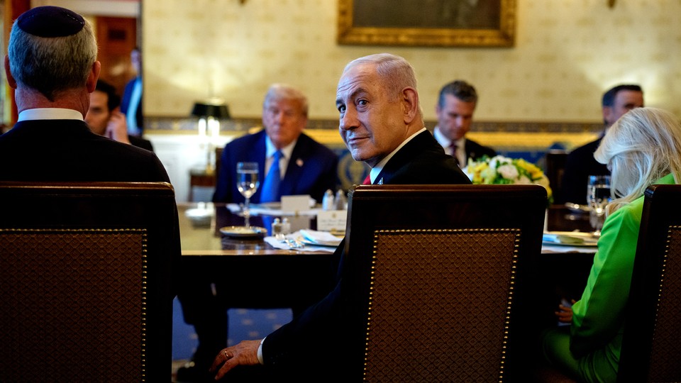 Andrew Harnik / Getty