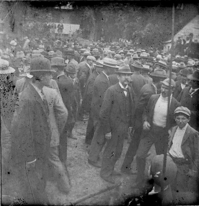 Picture taken at the lynching of William Andrews on June 9, 1897 in Princess Anne, MD. Photograph via Nabb Research Center