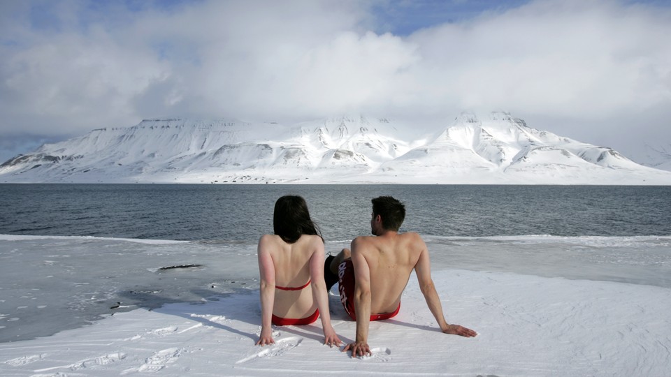 Drifting on a Frozen Lake Bed Looks Ridiculously Fun