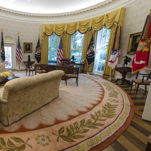 Spot The Change In President Trump S Oval Office The Atlantic