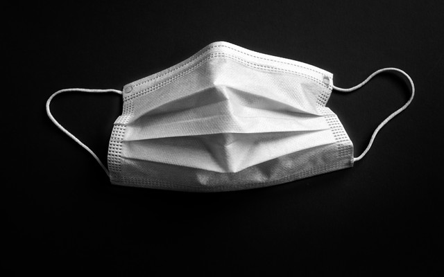 A disposable face mask