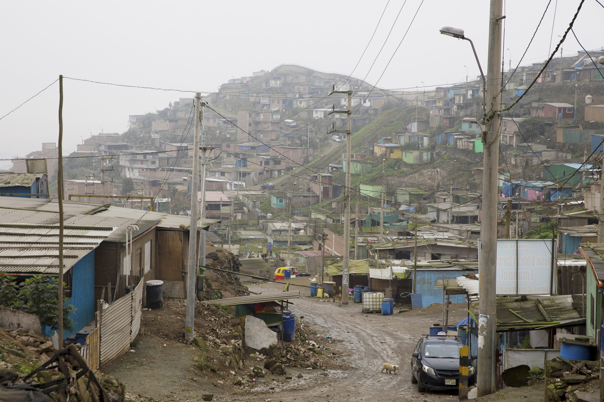 A Wall Divides The Peruvian Capital S Rich And Poor The Atlantic   Original 