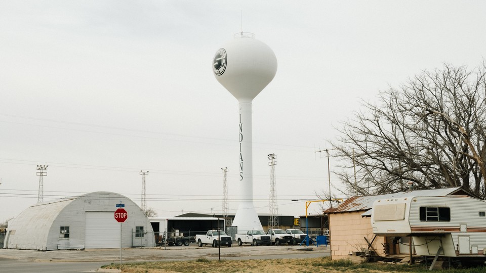 a photograph of buildings in Seminole, Texas
