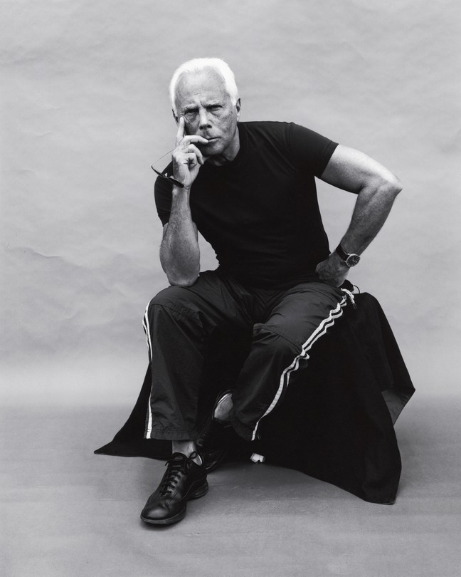 How Giorgio Armani Turned the Red Carpet into a Fashion Show - The