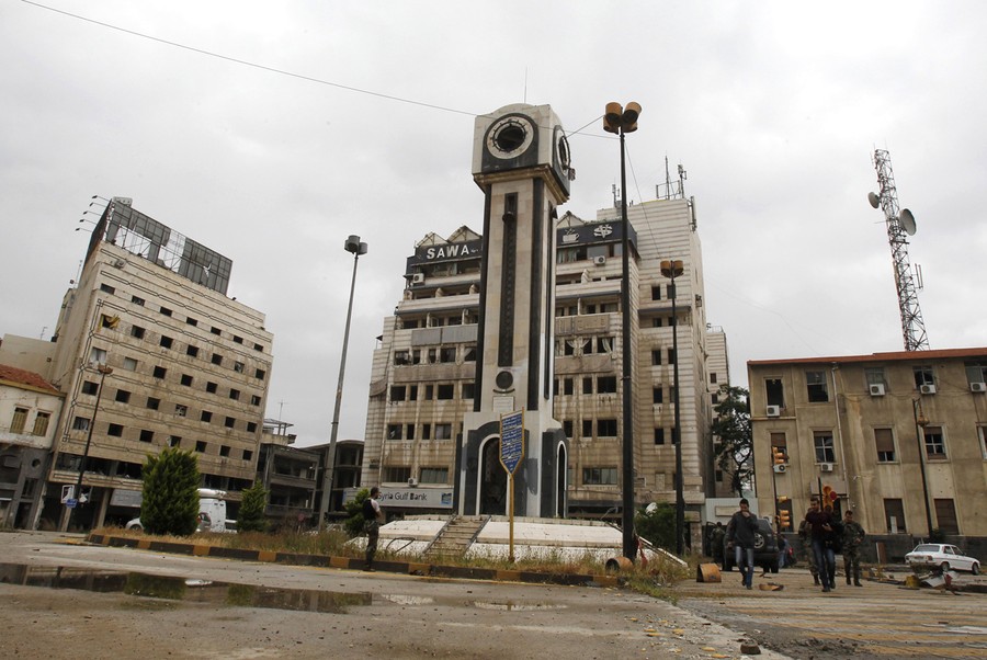 Syrian rebels in the historic city of Homs are leaving behind a panorama of  destruction - Los Angeles Times