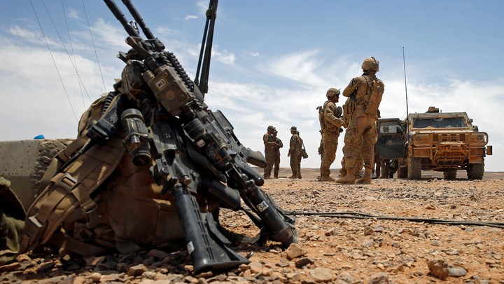 U.S. soldiers participate in a military exercise at the Jordan-Saudi border, south of Amman, on May 17, 2017.
