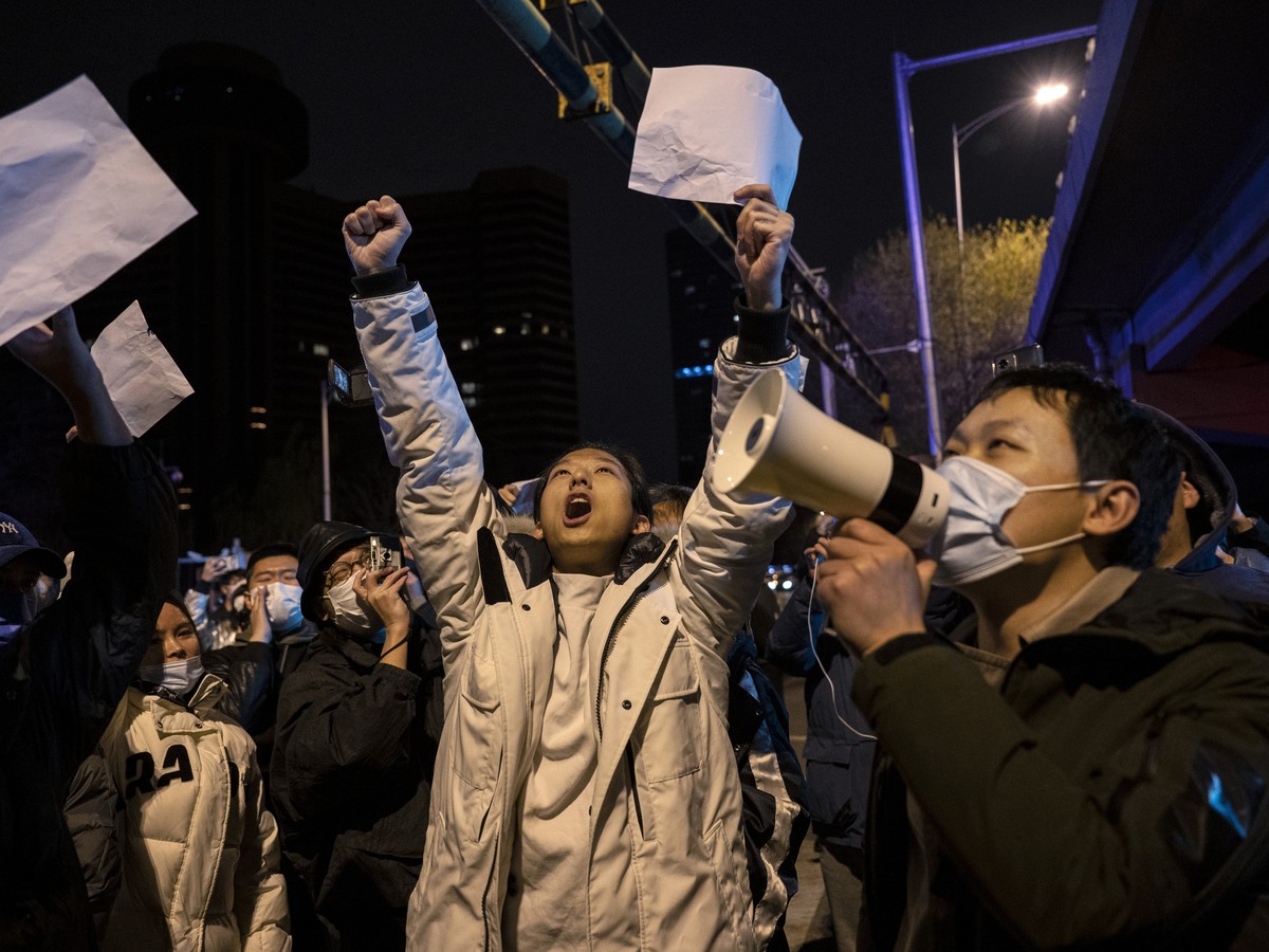 China's Zero Tolerance for Xi's COVID Restrictions - The Atlantic