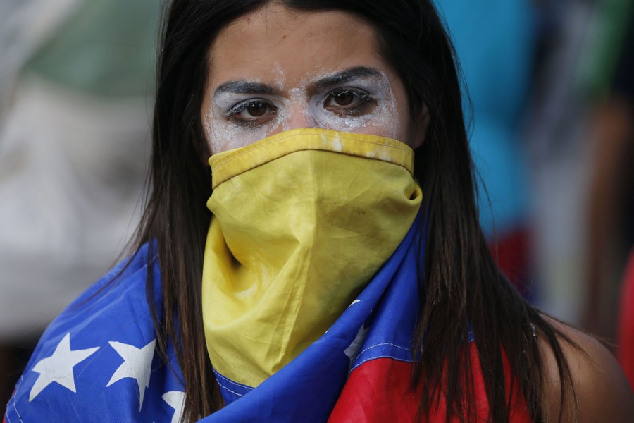 Photos: A Venezuelan Opposition Leader Declares Himself 'Interim ...