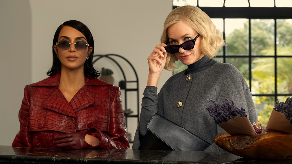 Kim Kardashian and Naomi Watts in Ryan Murphy's "All's Fair"