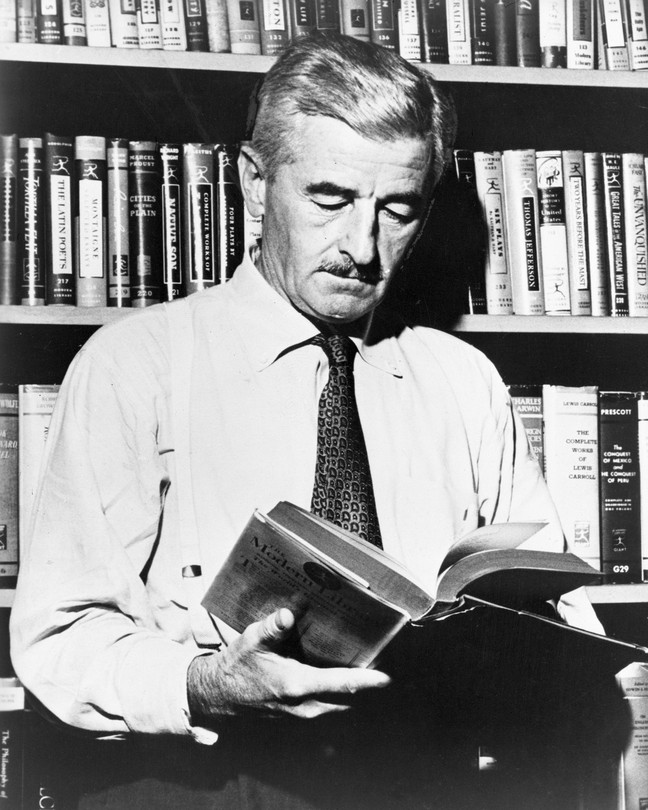 Studying and Teaching W.C. Falkner，William Faulkner，and Digital Literacy: Personal Democracy in Social Combination [ペーパーバック] Fujino，Koichi Studying and Teaching W.C. Falkner, William Faulkner, and