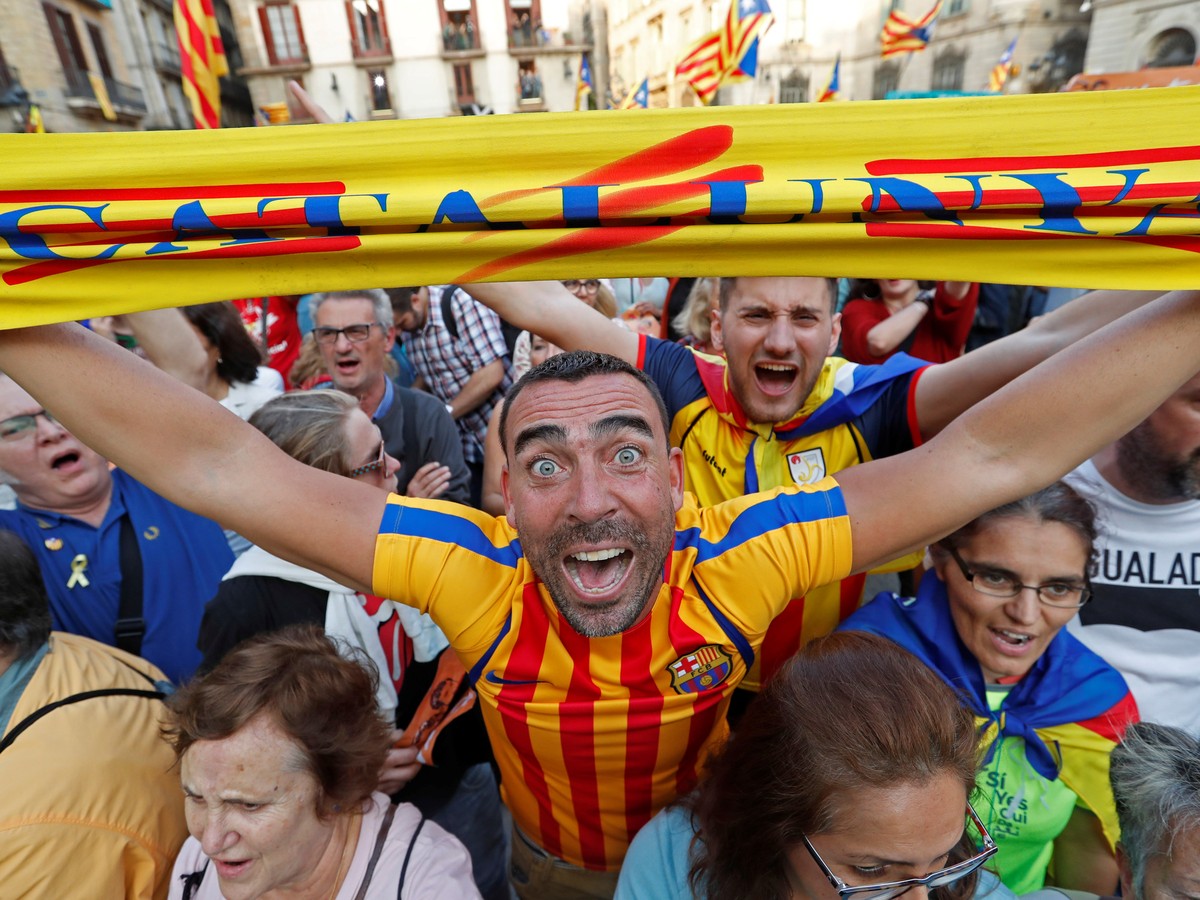 In troubled times, FC Barcelona defines modern Catalonia – POLITICO