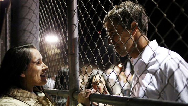 Beto O'Rourke speaks with supporters