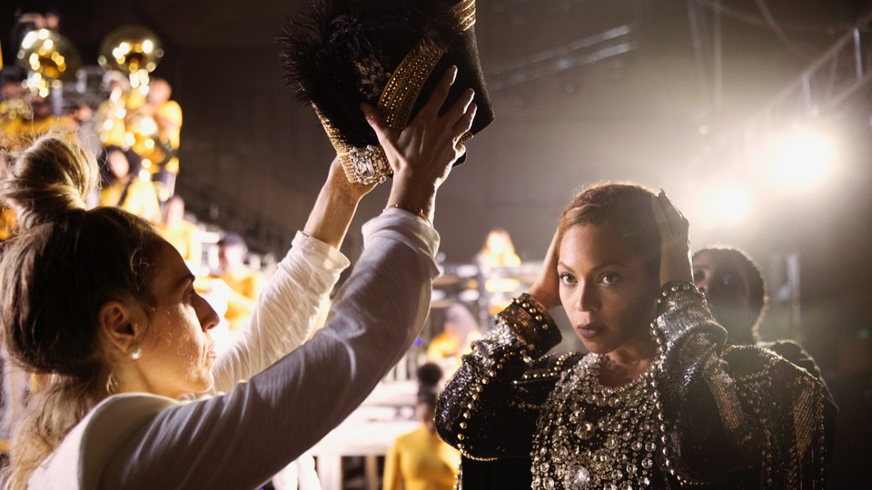 Beyoncé is crowned in 'Homecoming.'