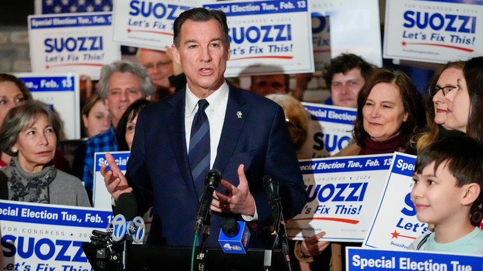 Tom Suozzi campaigning