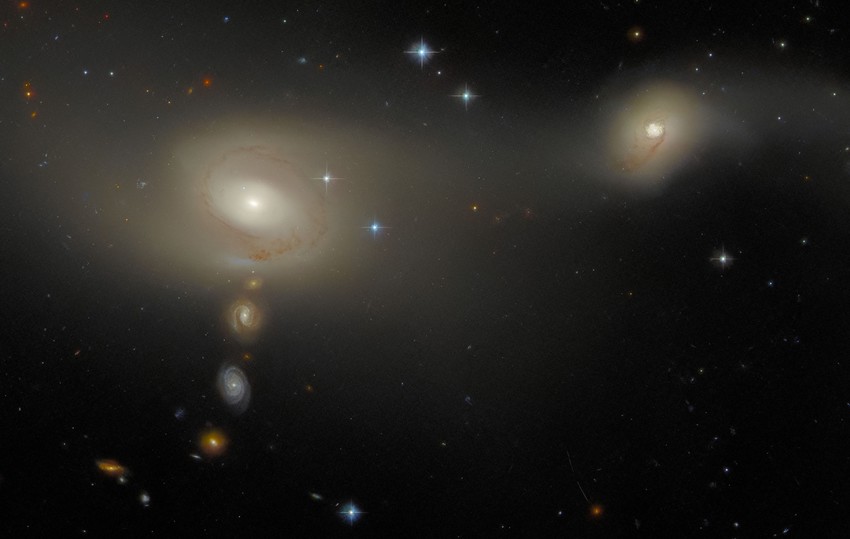 Day 20 of the 2024 Space Telescope Advent Calendar: A Galactic Chain ...
