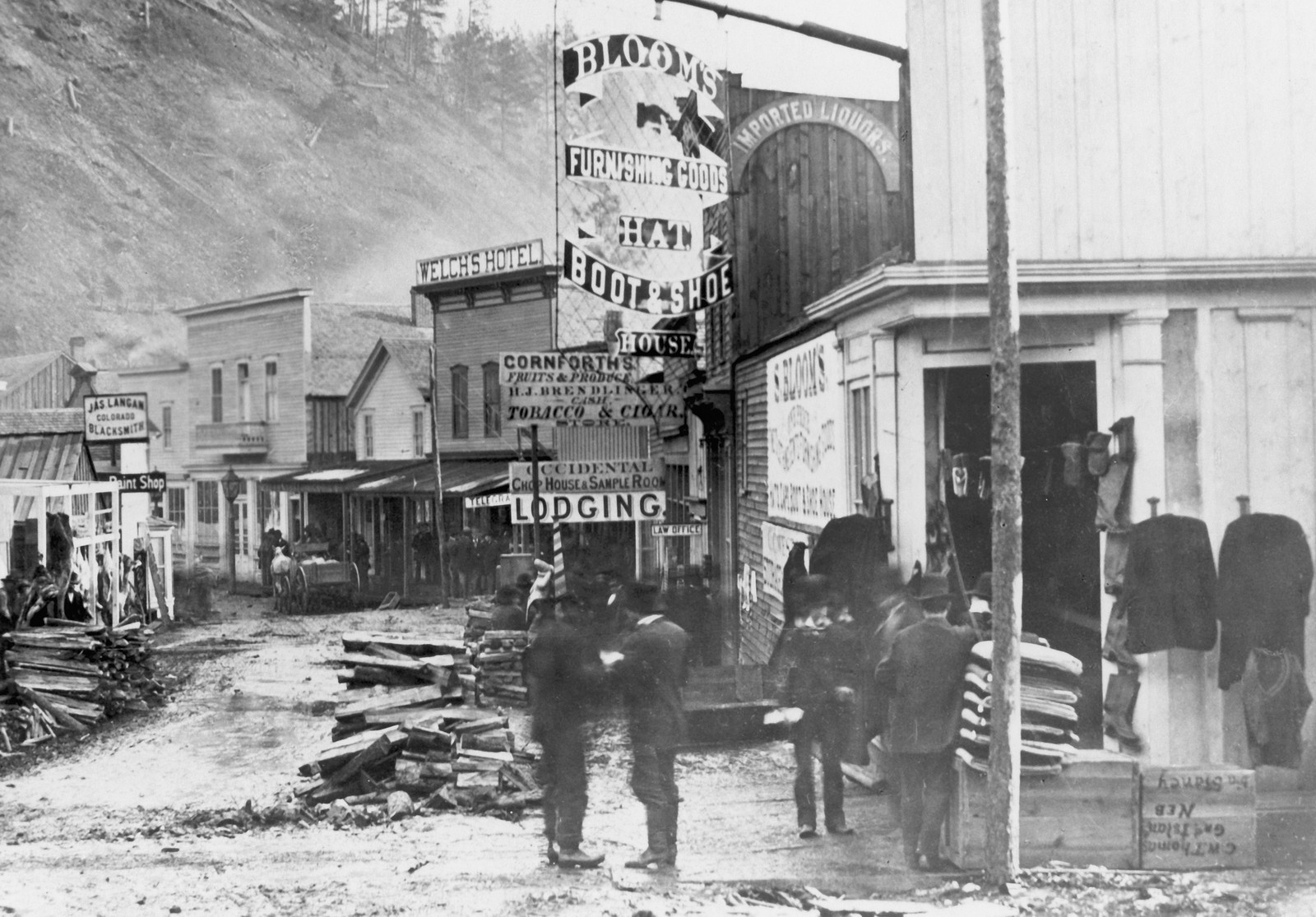 A view of a frontier town in South Dakota in 1876.