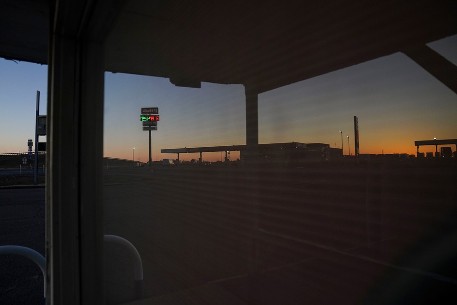 2026_04_11_The Romance of the Gas-Station Sign_13.jpg