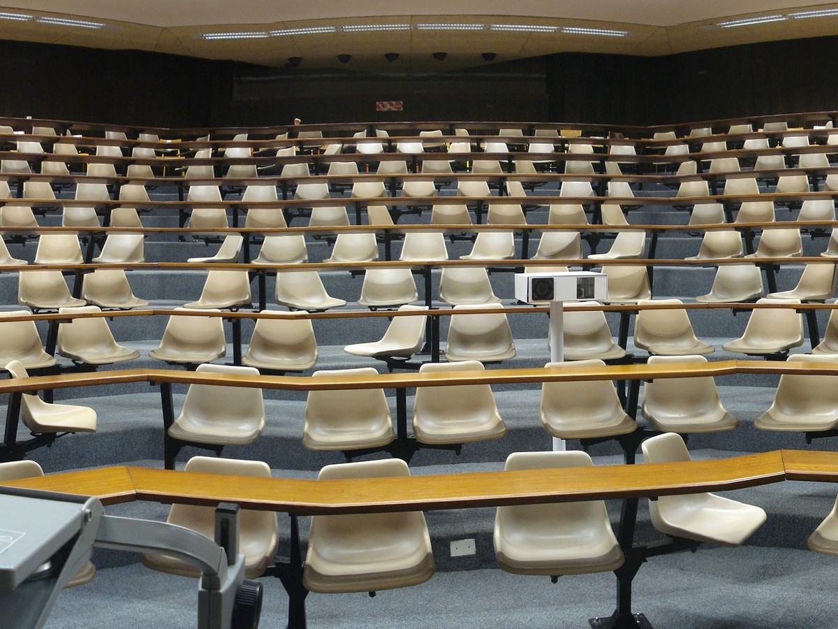 Is It Ever OK to Lecture?