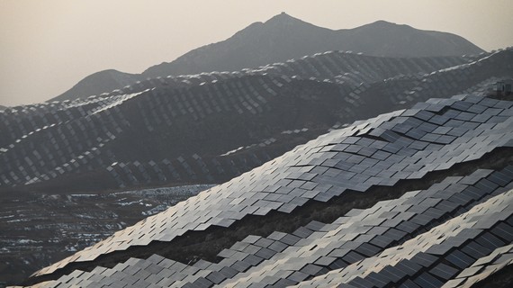 Photos: The Scale of China’s Solar Power Projects