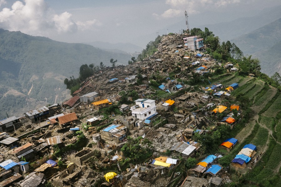 Rebuilding Nepal: Post-earthquake 写真集 Rebuilding Nepal: Post-earthquake 写真集