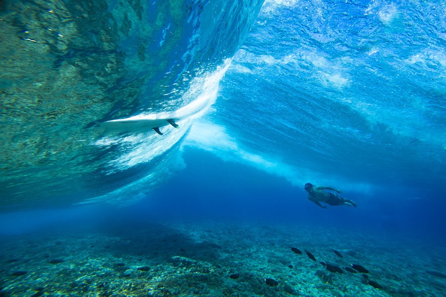 Surfing Teahupo‘o, Photos From Above and Below The Atlantic