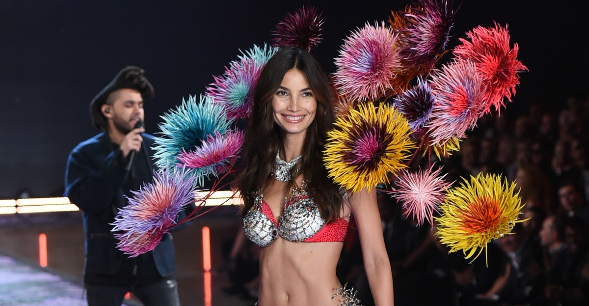 1200px x 625px - Why the Victoria's Secret Fashion Show Insists That Its Models Are Athletes  - The Atlantic