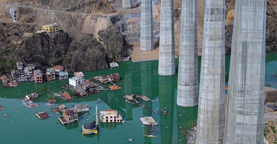 Photos: A Turkish Town Swallowed by a Rising Reservoir