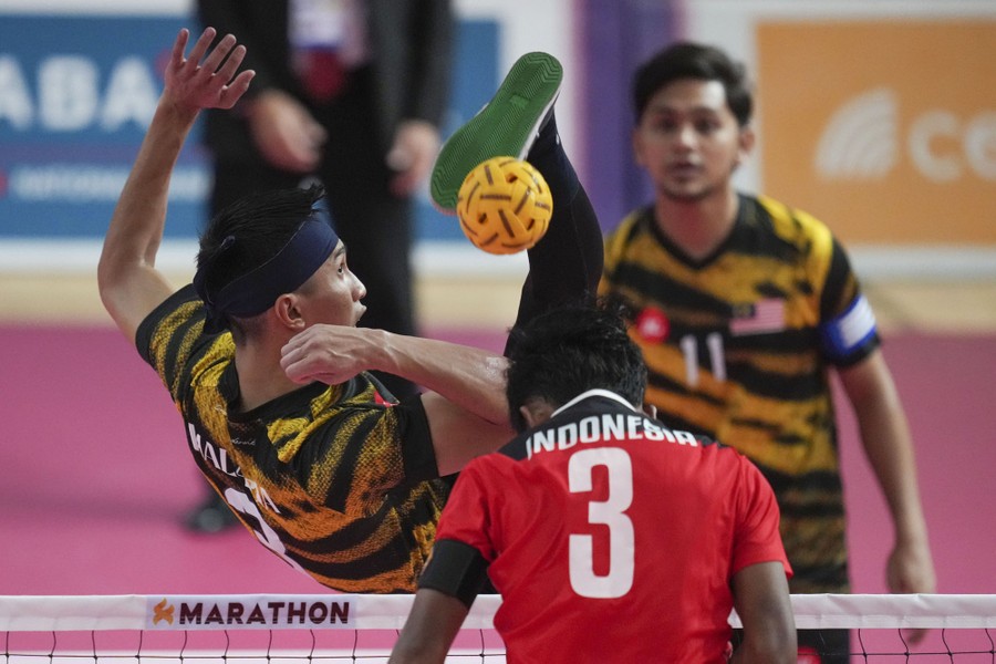 Sepak Takraw, a Sport of Airborne Athleticism - The Atlantic