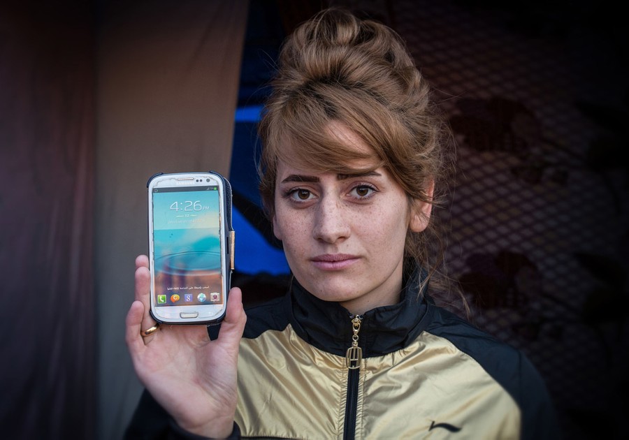 A World Transfixed by Screens - The Atlantic