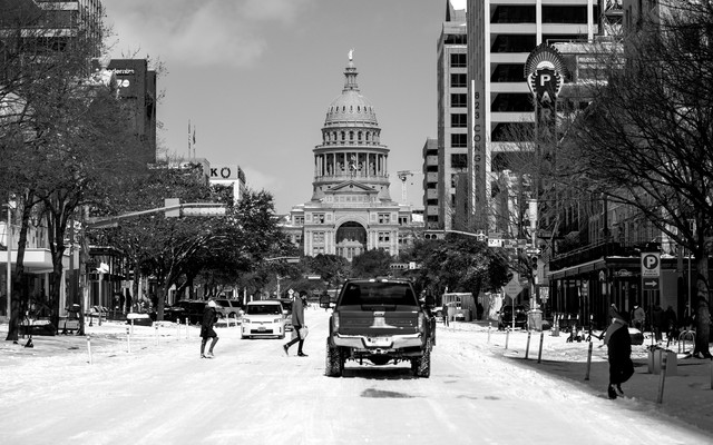 Texas state capitol and snowy streets.