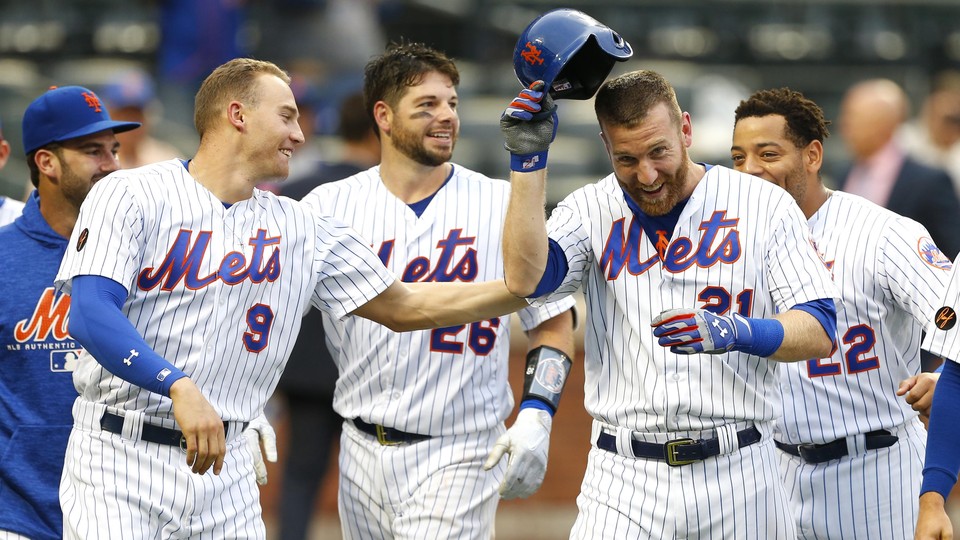 There was no Mets magic in these white uniforms