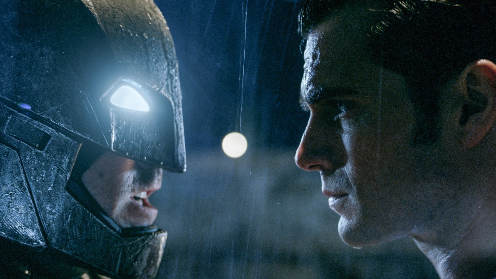 Movie Review: Zack Snyder's 'Batman v Superman: Dawn of Justice,' Starring  Ben Affleck, Henry Cavill, and Gal Gadot, Is a Tangled Mess - The Atlantic