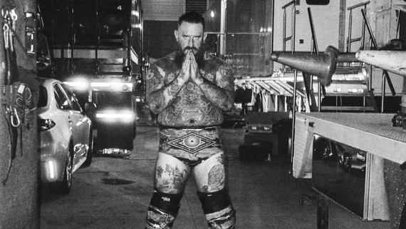 Wrestling’s Newest Star Is Massive, Bearded, and Ready to Piledrive ICE