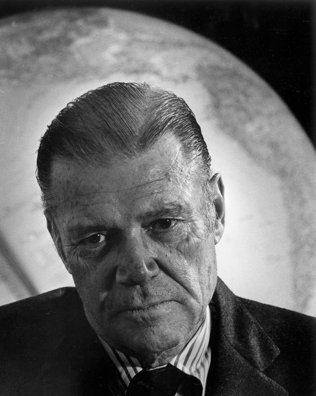Black-and-white picture of Robert McNamara's head and shoulders