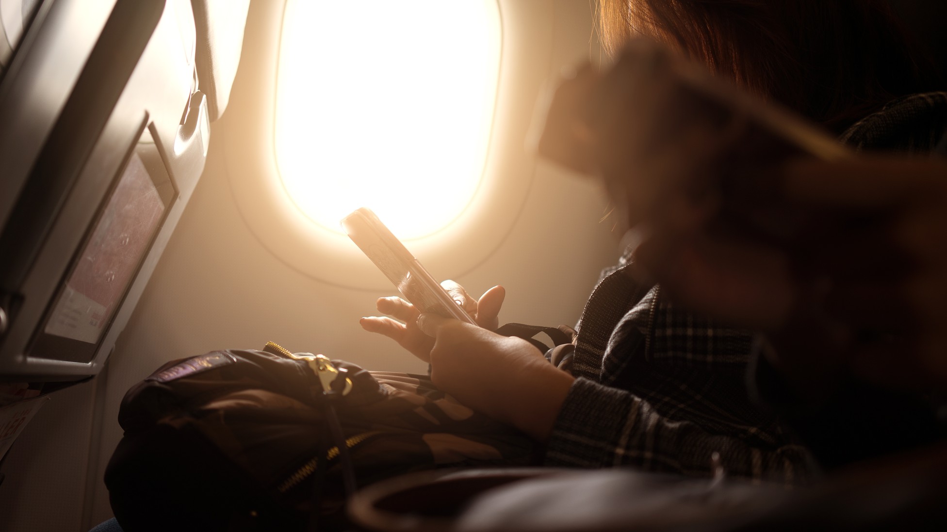 Why Cell Reception Is so Bad After Boarding the Plane - The Atlantic
