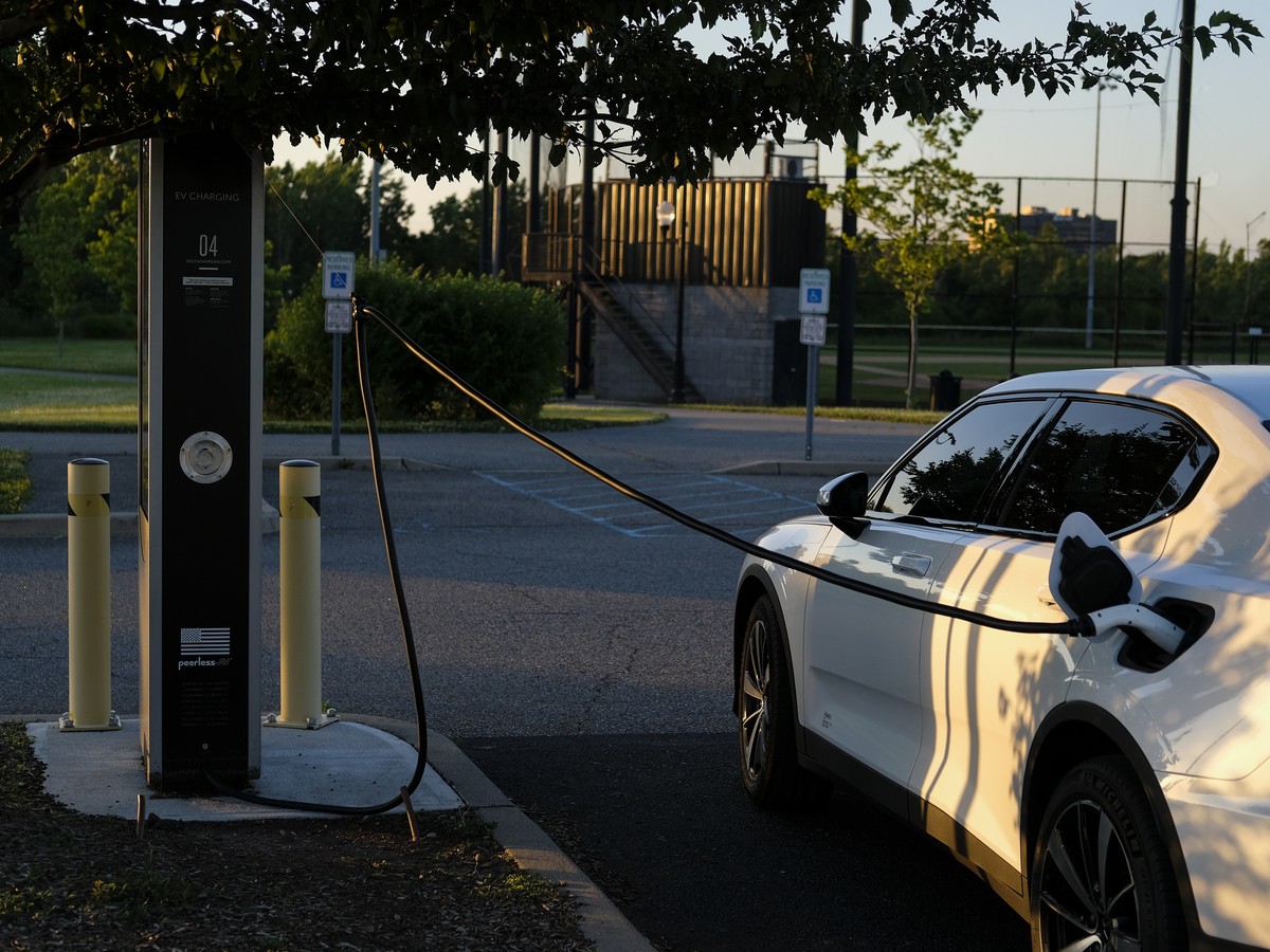 Hackers Are Salivating Over Electric Cars - The Atlantic