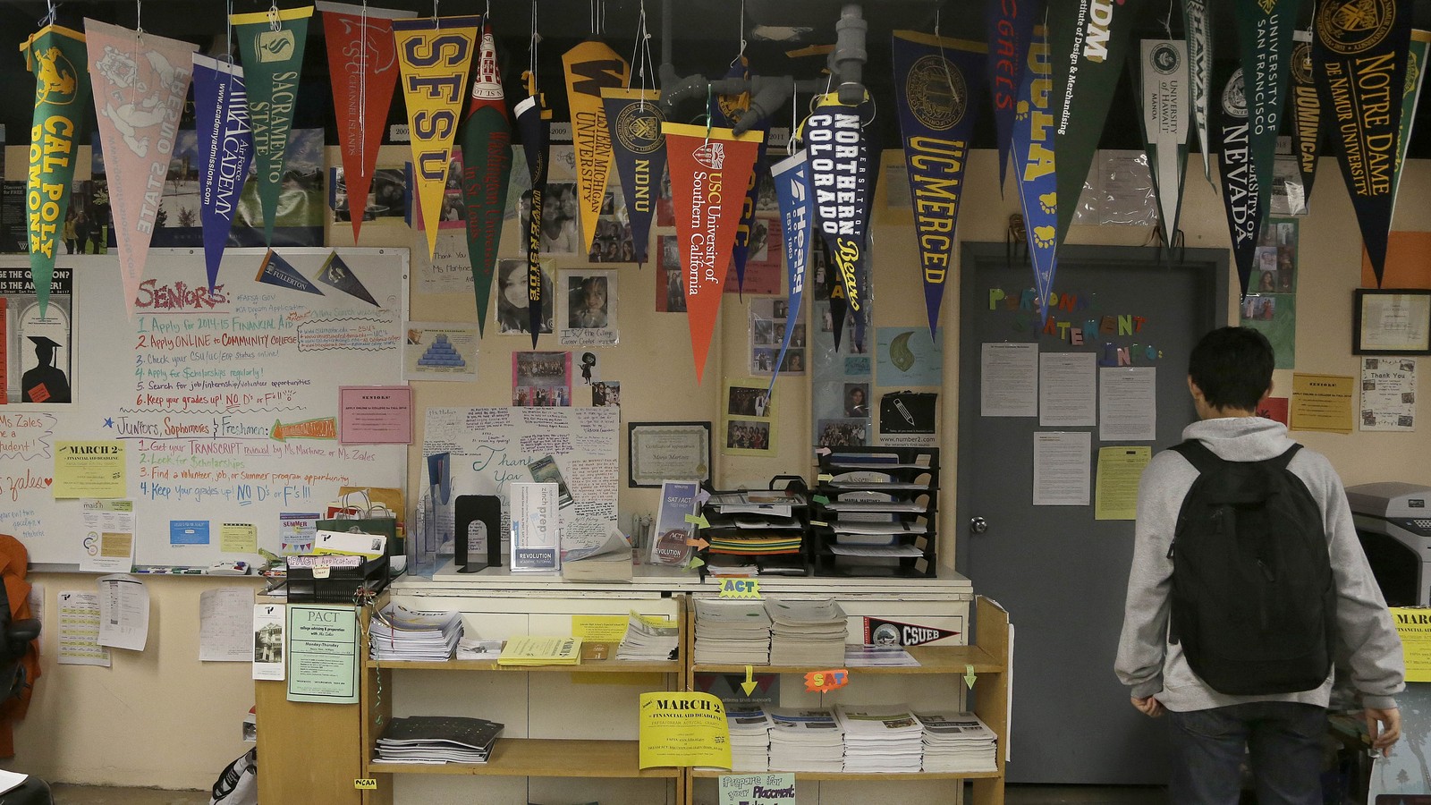 In Silicon Valley Getting Into A Good College Starts With Hiring An Expensive College Consultant The Atlantic